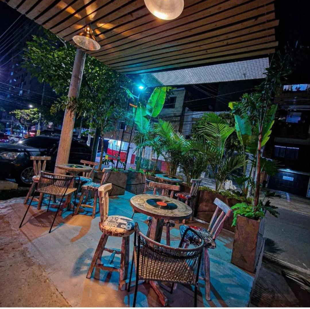 Urban Hostal Bar Bucaramanga Buitenkant foto